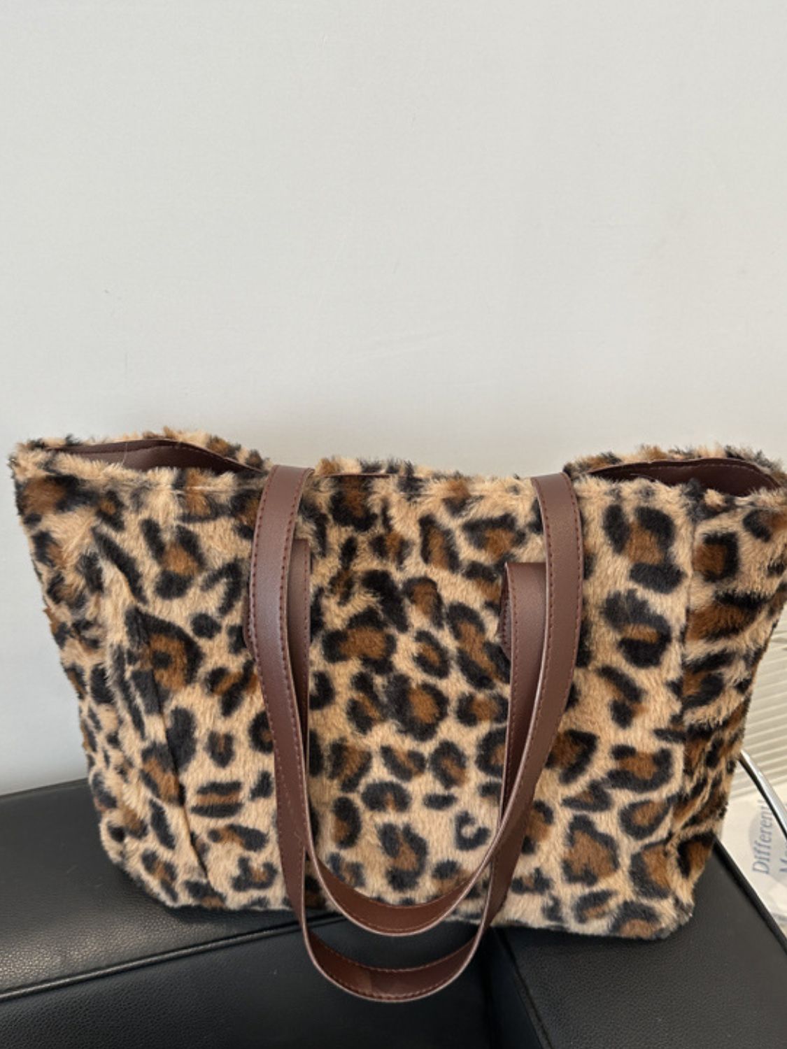 Atreoo – Leopard Fluff Tote Bag