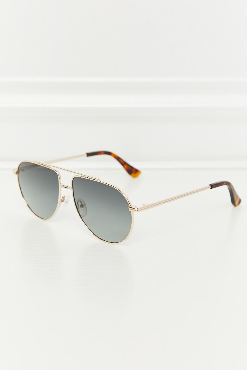 Atreoo – TAC Polarization Lens Aviator Sunglasses