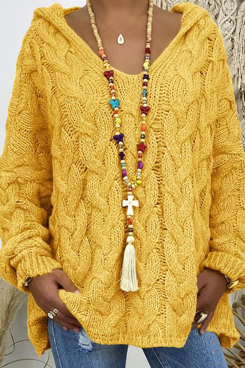 Atreoo – Cable-Knit Hooded Sweater