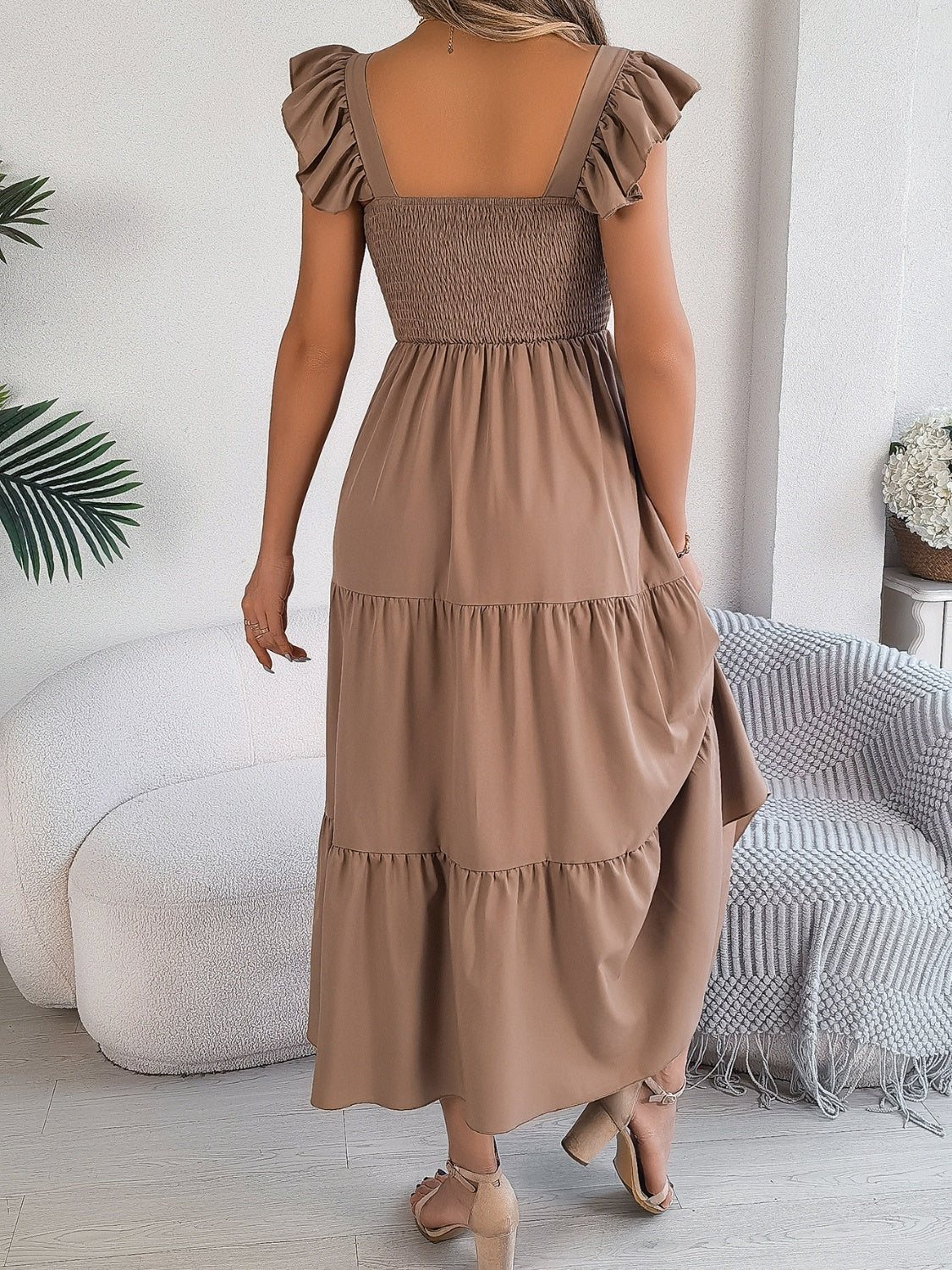 Atreoo – Smocked Square Neck Cap Sleeve Midi Dress